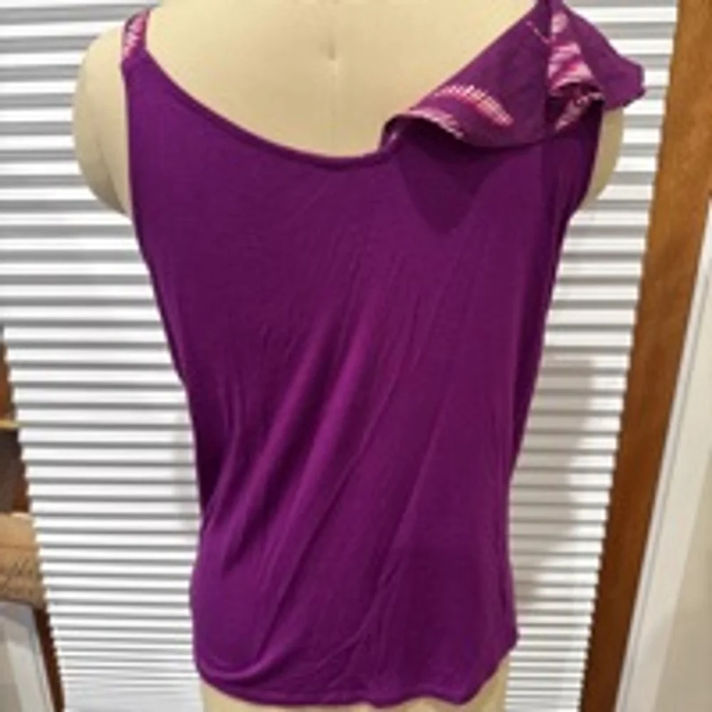 Women's a.n.d. Tank Top, Medium, Purple asymmetrical ruffle detail knit back GUC - Picture 3 of 7